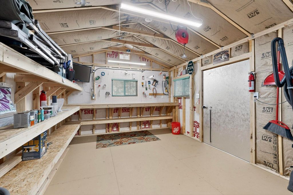 Image 20 of property listing at 78 Cedar Road, Jemez Springs, NM 87025