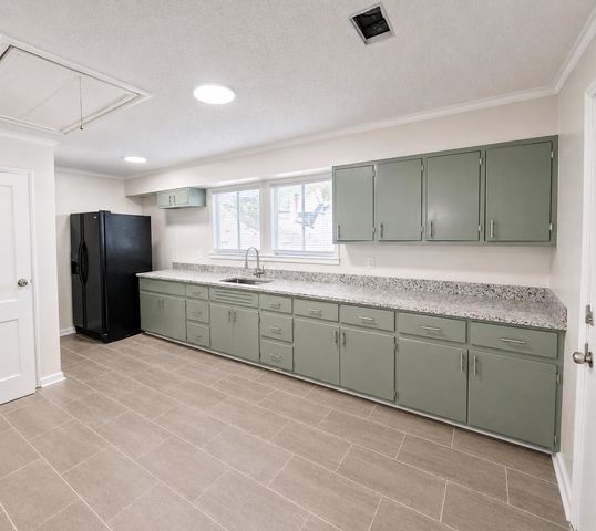 1126 WILL SCARLET RD, Memphis, TN 38111