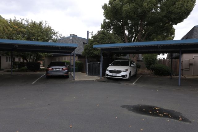 2402 W Turner Rd, Lodi, CA 95242