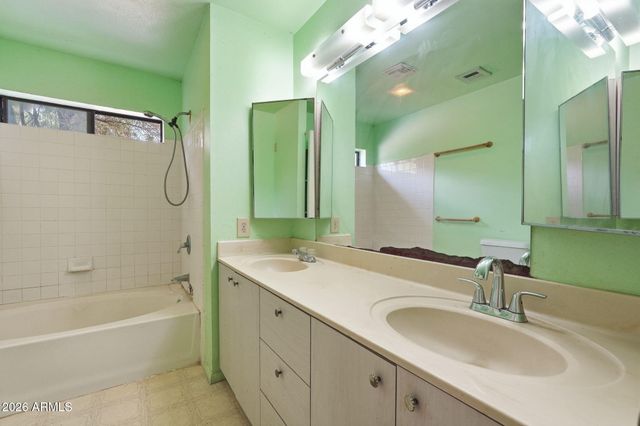 5402 W TIERRA BUENA Lane, Glendale, AZ 85306