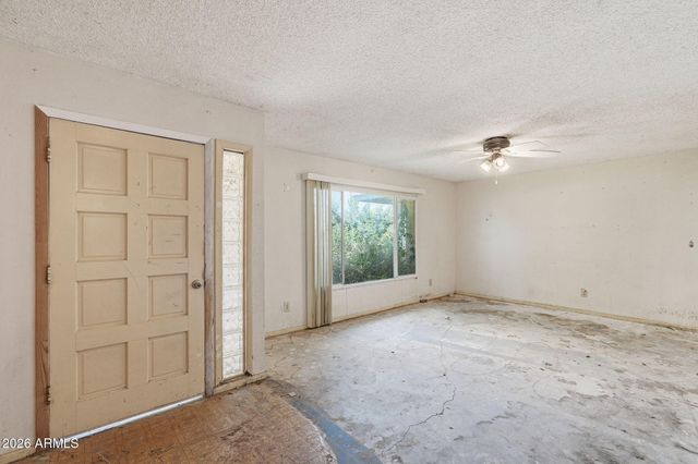 5402 W TIERRA BUENA Lane, Glendale, AZ 85306