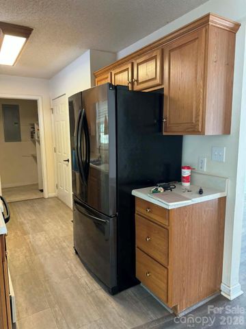 2588 Knight Drive, Lenoir, NC 28645