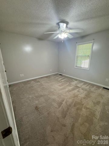 2588 Knight Drive, Lenoir, NC 28645