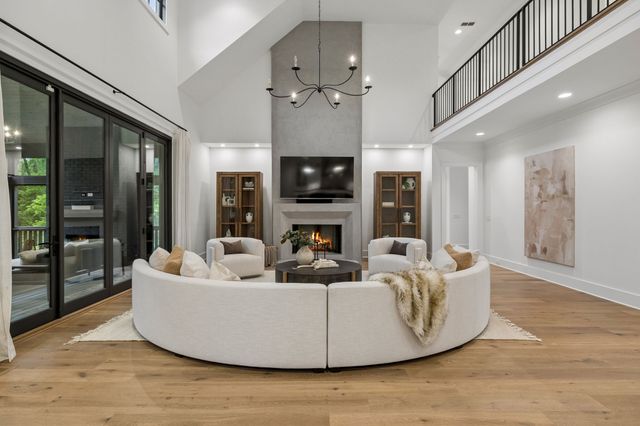 1209 Otter Creek Rd, Nashville, TN 37215