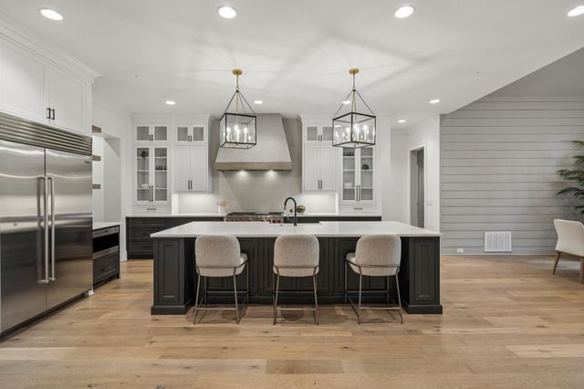 1209 Otter Creek Rd, Nashville, TN 37215