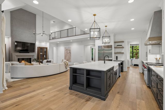 1209 Otter Creek Rd, Nashville, TN 37215