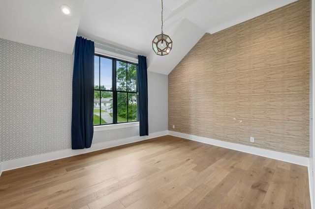 1209 Otter Creek Rd, Nashville, TN 37215