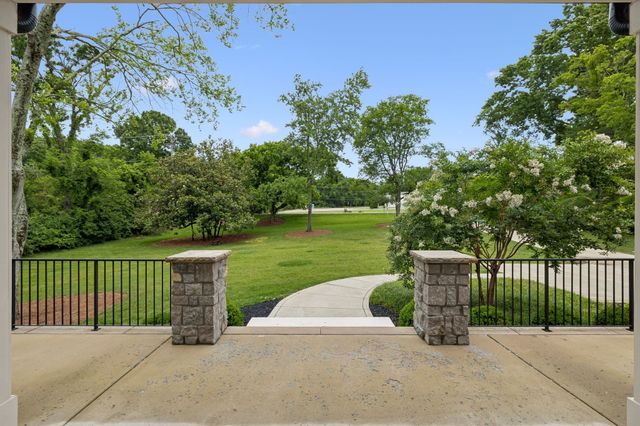 1209 Otter Creek Rd, Nashville, TN 37215