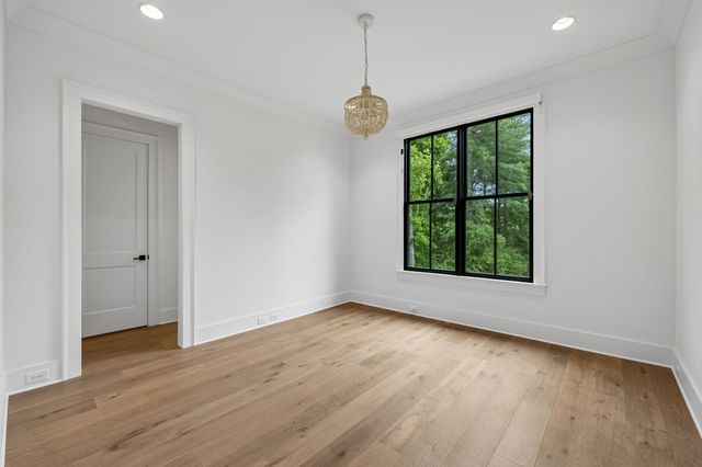 1209 Otter Creek Rd, Nashville, TN 37215