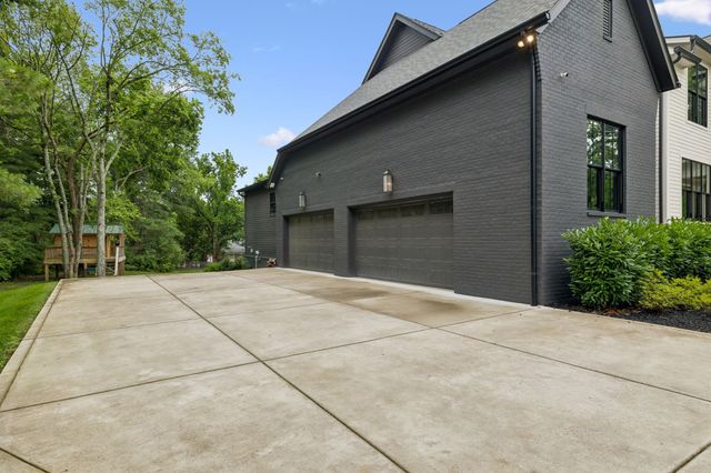 1209 Otter Creek Rd, Nashville, TN 37215