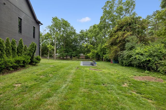 1209 Otter Creek Rd, Nashville, TN 37215