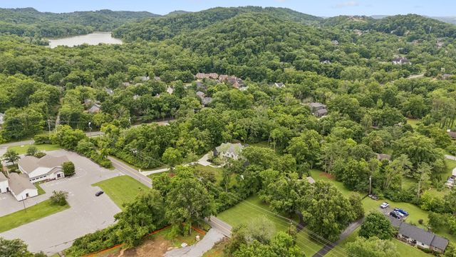 1209 Otter Creek Rd, Nashville, TN 37215