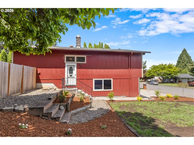 2021 Se HALE Dr, Gresham, OR 97080