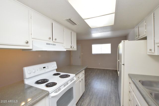 3004 E Waltann Lane 7, Phoenix, AZ 85032