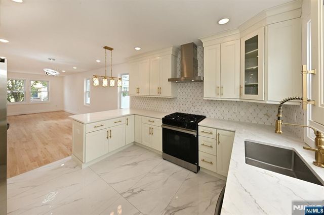 165 E 2nd Street, Clifton, NJ 07011