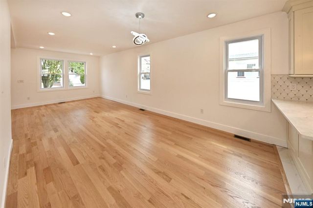 165 E 2nd Street, Clifton, NJ 07011