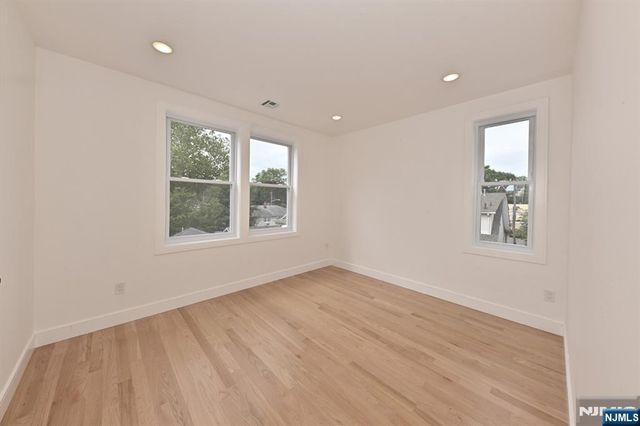 165 E 2nd Street, Clifton, NJ 07011