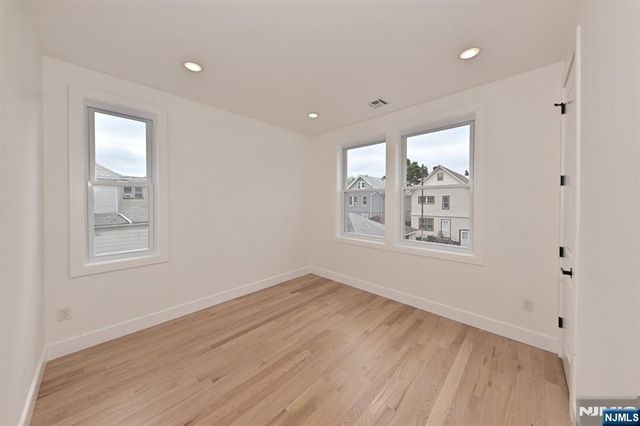 165 E 2nd Street, Clifton, NJ 07011