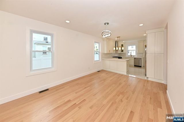 165 E 2nd Street, Clifton, NJ 07011