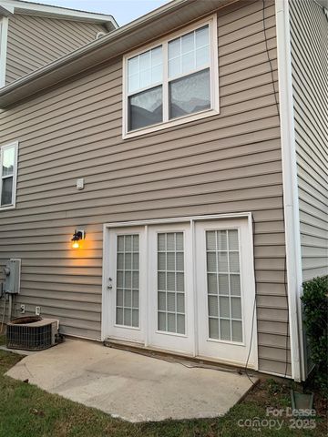 2726 Avalon Loop Road, Charlotte, NC 28269