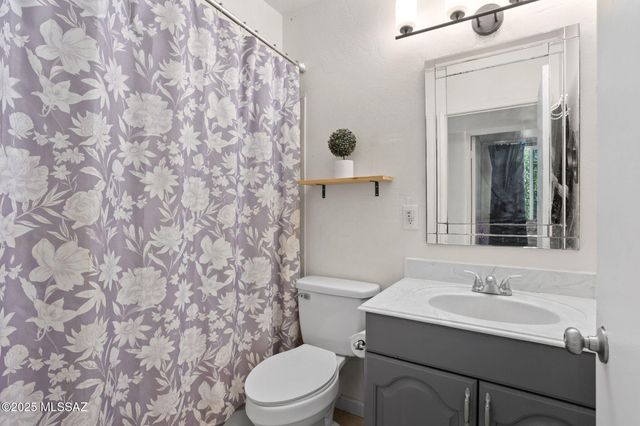 2113 S Rosemont Avenue, Tucson, AZ 85711