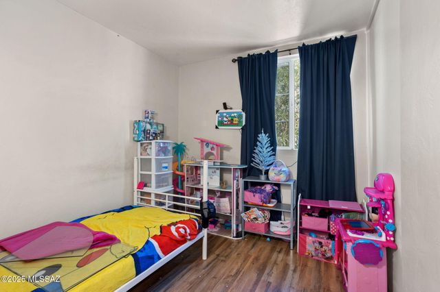 2113 S Rosemont Avenue, Tucson, AZ 85711