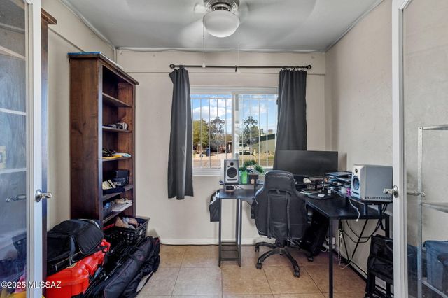 2113 S Rosemont Avenue, Tucson, AZ 85711