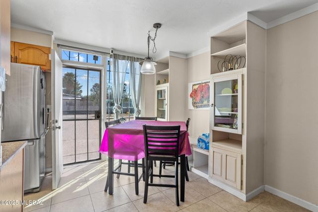 2113 S Rosemont Avenue, Tucson, AZ 85711