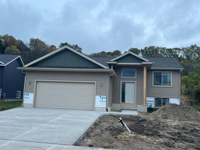 2163 Hadley Hills Drive NE, Rochester, MN 55906