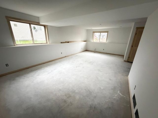 2163 Hadley Hills Drive NE, Rochester, MN 55906