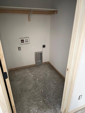 2163 Hadley Hills Drive NE, Rochester, MN 55906