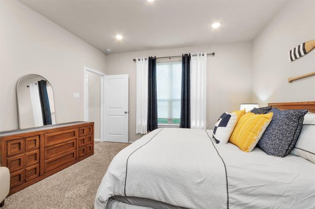 710 Crystal River Road, Conroe, TX 77316