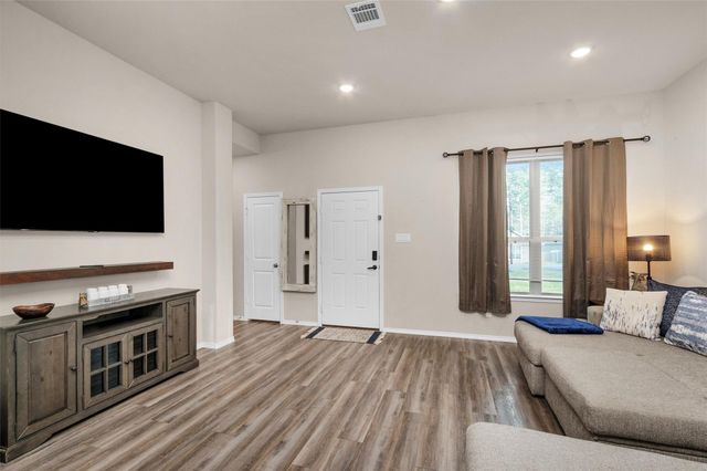 710 Crystal River Road, Conroe, TX 77316