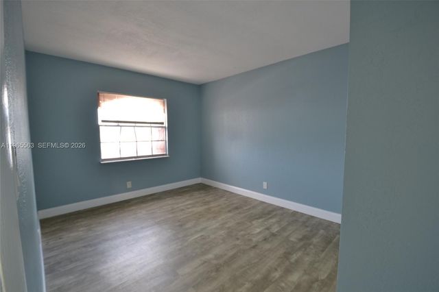 5040 SW 13th St 5040, North Lauderdale, FL 33068