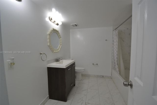 5040 SW 13th St 5040, North Lauderdale, FL 33068