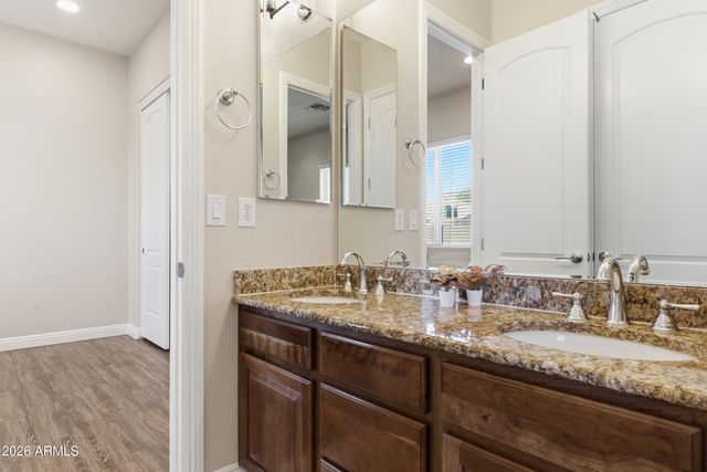 1732 W GAMBIT Trail, Phoenix, AZ 85085