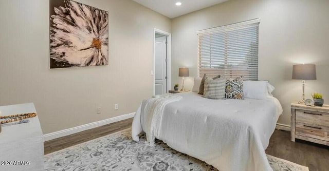 1732 W GAMBIT Trail, Phoenix, AZ 85085