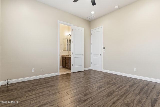 1732 W GAMBIT Trail, Phoenix, AZ 85085