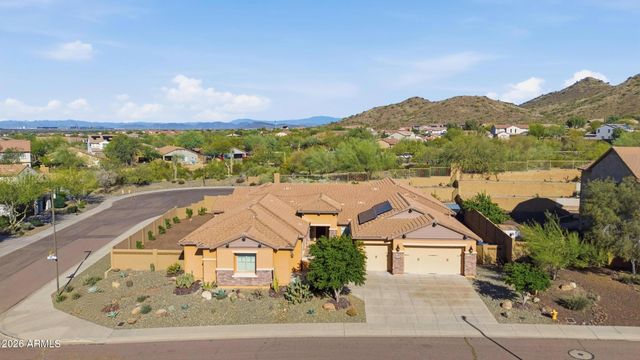 1732 W GAMBIT Trail, Phoenix, AZ 85085