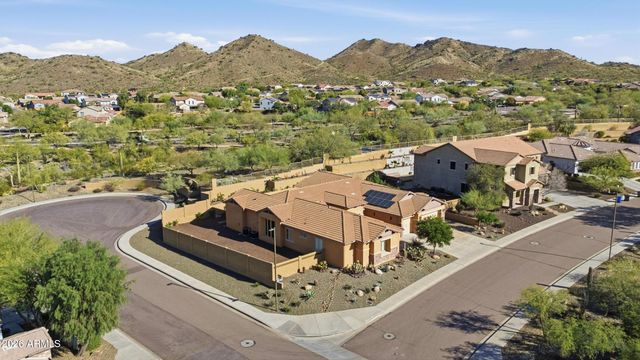 1732 W GAMBIT Trail, Phoenix, AZ 85085