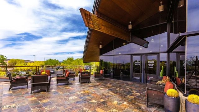 1732 W GAMBIT Trail, Phoenix, AZ 85085