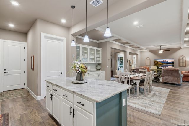 808 DANCING OAK LN, San Marcos, TX 78666