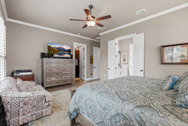 808 DANCING OAK LN, San Marcos, TX 78666
