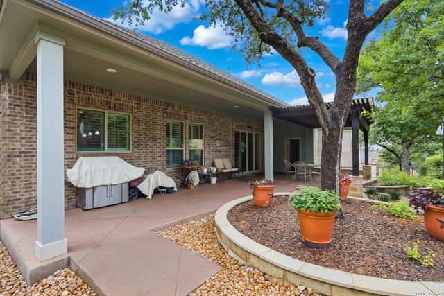 808 DANCING OAK LN, San Marcos, TX 78666