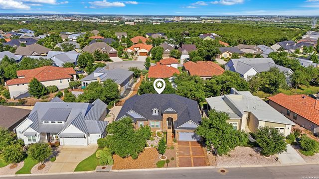 808 DANCING OAK LN, San Marcos, TX 78666