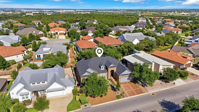 808 DANCING OAK LN, San Marcos, TX 78666