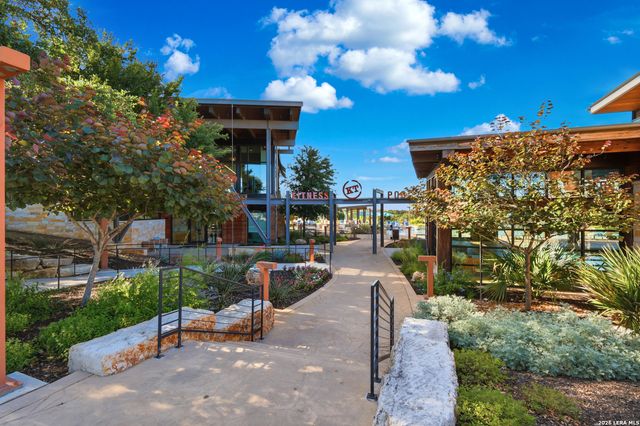 808 DANCING OAK LN, San Marcos, TX 78666