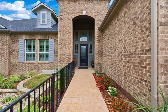 808 DANCING OAK LN, San Marcos, TX 78666