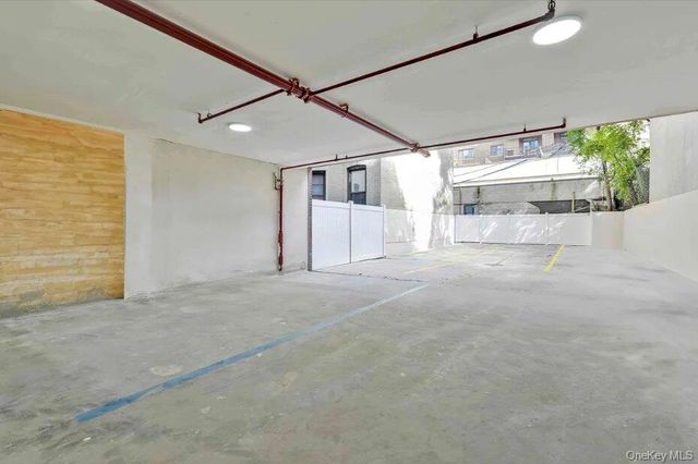 2525 31st Avenue 7A, Astoria, NY 11106