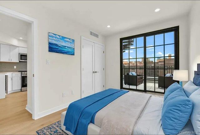 2525 31st Avenue 7A, Astoria, NY 11106